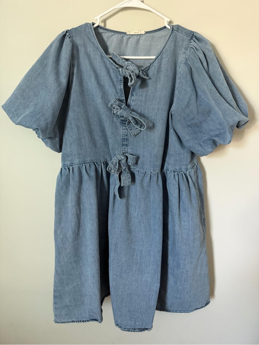 easel Light Blue Denim Tie-Front Puff Sleeve Dress